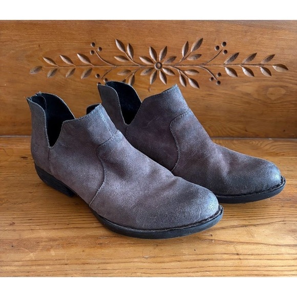 Born Shoes - Born Kerri Bootie Ankle Boots Suede Cutout Side Zip Women Size 7.5M Grey Western